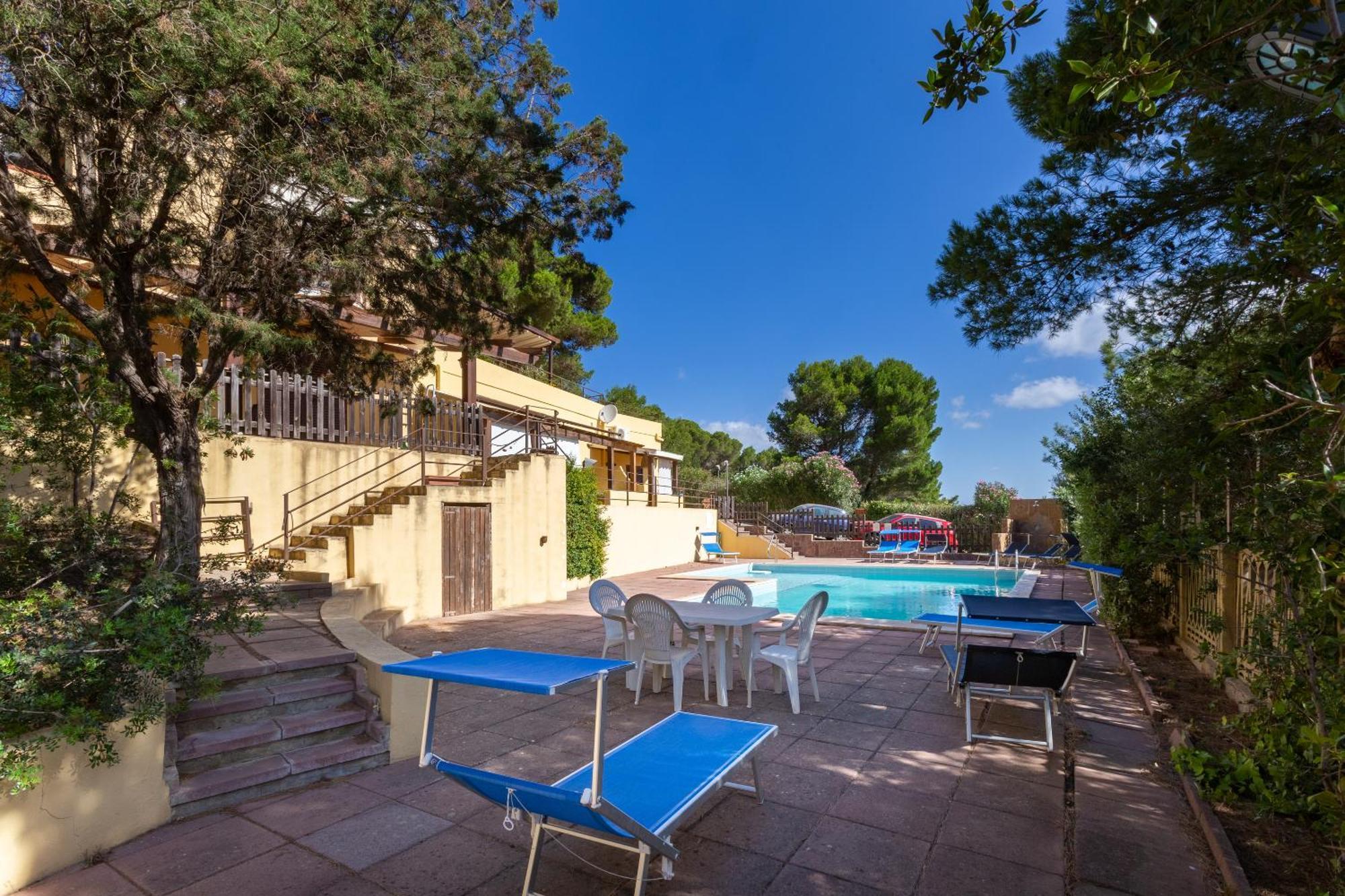 Aetos Home With Shared Swimming Pool - Porto Pino Hill Exterior foto